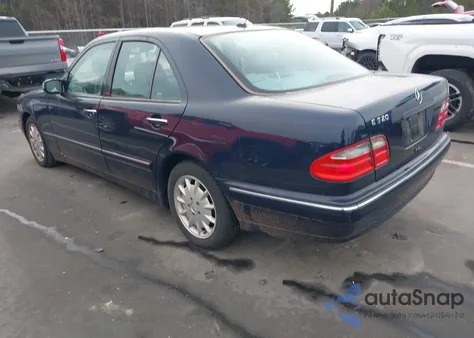 2001 Mercedes-Benz E 320 z USA, uszkodzony, nr VIN WDBJF65J61B378528